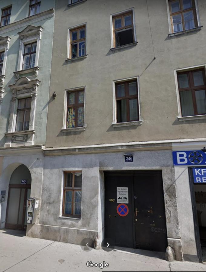 Comfy 2Br- Apartment Near Wiener Stadthalle Exterior photo