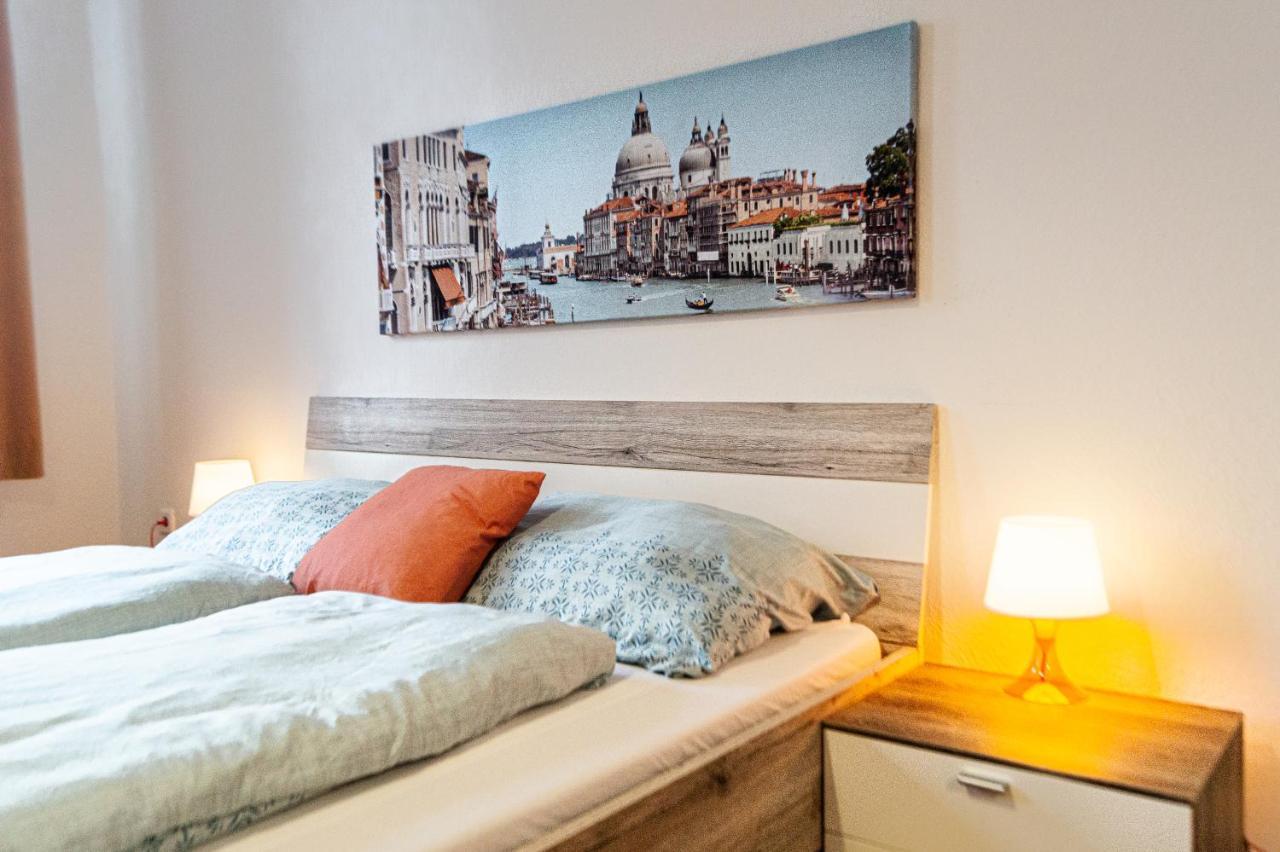 Comfy 2Br- Apartment Near Wiener Stadthalle Exterior photo