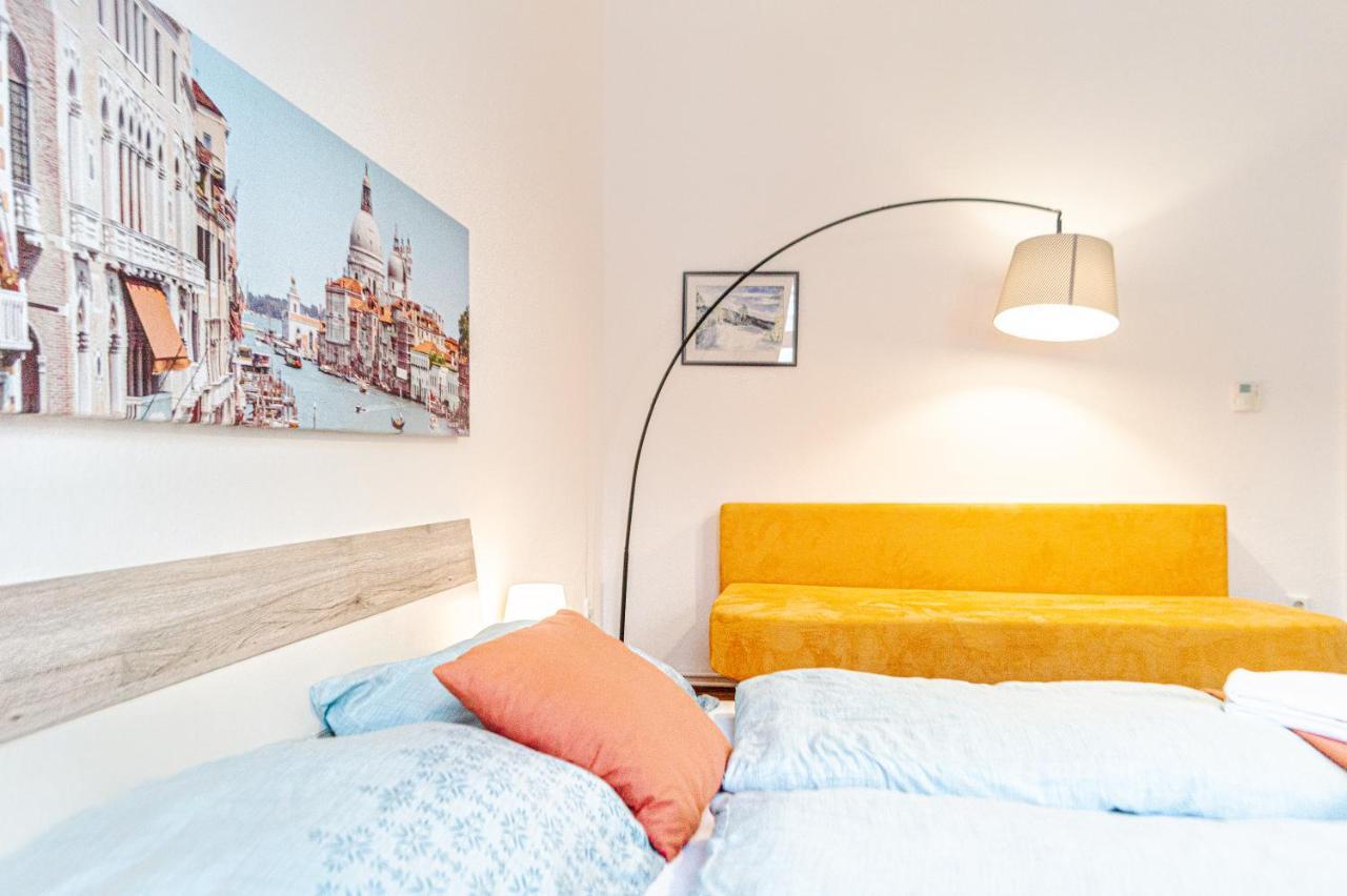 Comfy 2Br- Apartment Near Wiener Stadthalle Exterior photo
