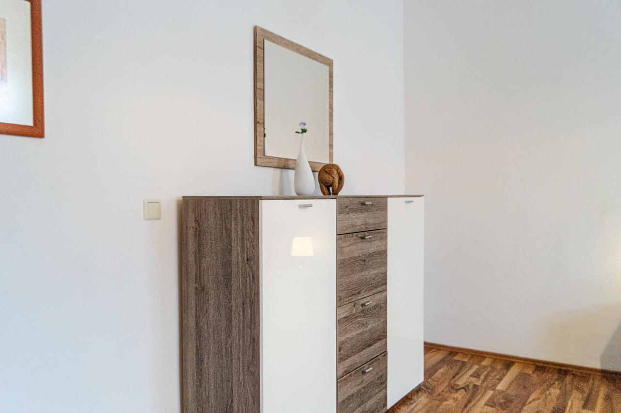Comfy 2Br- Apartment Near Wiener Stadthalle Exterior photo